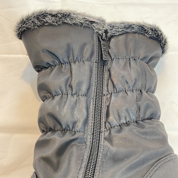 Totes women 8M snow boots black and grey fur - Picture 4 of 8